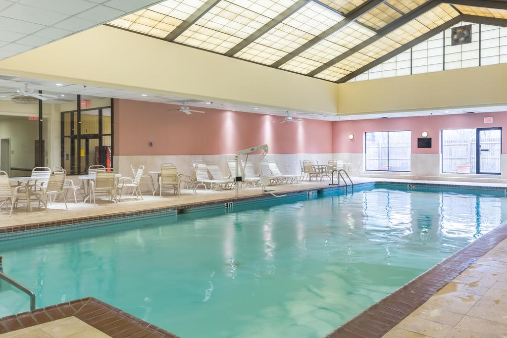 Clarion Hotel Somerset - New Brunswick Экстерьер фото