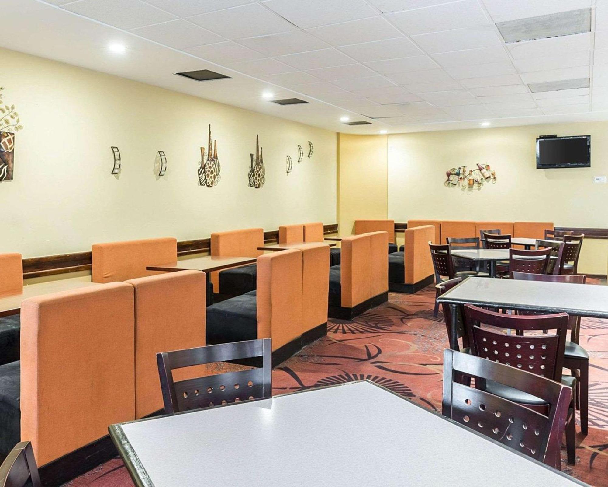Clarion Hotel Somerset - New Brunswick Экстерьер фото