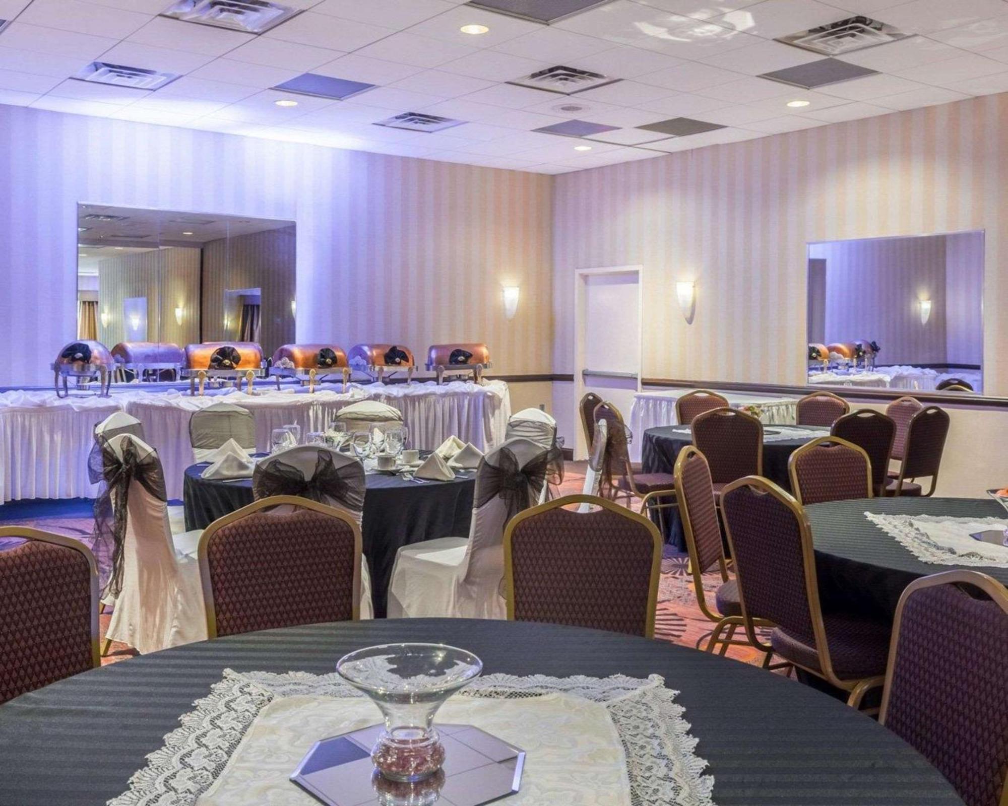 Clarion Hotel Somerset - New Brunswick Экстерьер фото